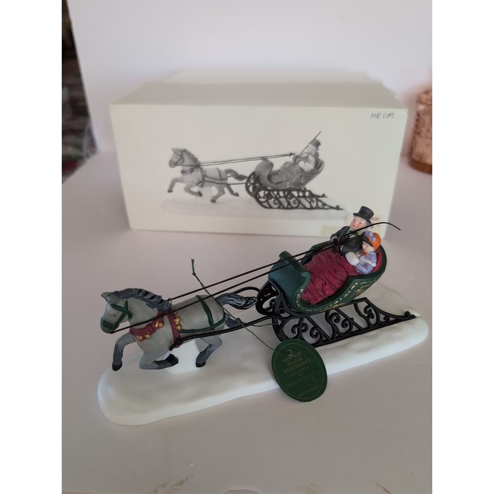 Department 56 Dickens Village Series "Dashing Through The Snow" Retired Mint W/B